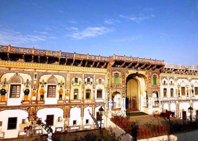 Rajasthan Alsisar Hotel Exterior